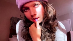 Close up amateur masturbating solo