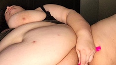 Blonde Amateur Bbw Milf Masturbates On Cam