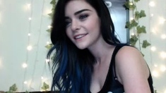 Amateur Webcam Teen Flashes Masturbates