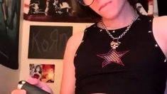 Roachspit Orgasmic Masturbation In Glasses