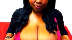 Ebony Webcam: Busty Black Beauty