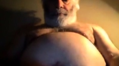 Hairy horny NY daddy bear jerks off on webcam