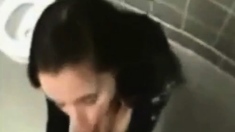 Amateur Babe Fucked In Public Toilet